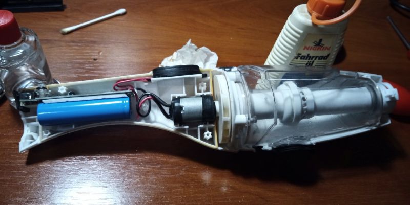 Bezprzewodowa myjka do okien z Aliexpress – walczmy z elektrośmieciami poprzez naprawy