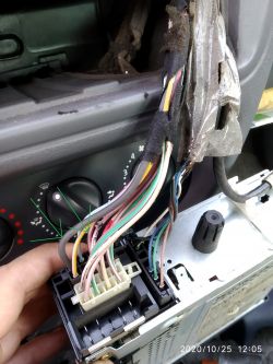 sterownik zamka w clio 2 1999r - Jak podłączyć sterownik centralnego zamka Keyle