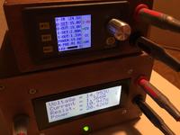 Zasilacz warsztatowy zasilany bateryjnie