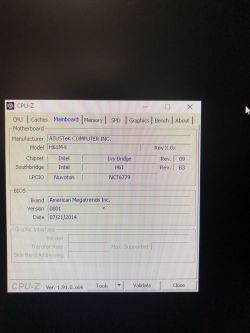 Płyta Asus H61M-K - Odłącza porty USB i wyświetlacz