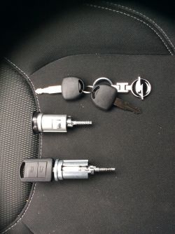 Opel Corsa C - Nie mogę przekręcić kluczyka