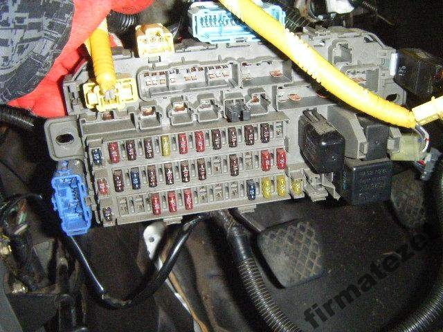 [Rozwiązano] Honda Civic VI 97r brak prądu na radiu i