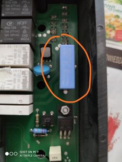 Welches ist das Anzeigemodell des Tech ST-480 Controllers?