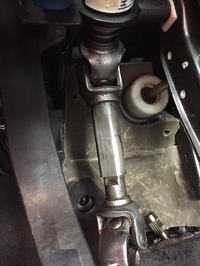 Jak wyjąć kolumnę kierowniczą w Lupo 1.4 TDI do wymiany kostki stacyjki?