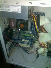 Jak podłączyć dwa stare wentylatory do PC jako dodatkowe chłodzenie?