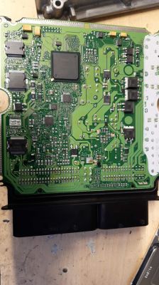 Rozpiska pinów PCB EDC17CP20 VW Transporter – zwarcie na zasilaniu ECU pomiędzy pinami 1,2,3 a 4,5,6