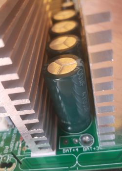 UPS Intex KOM0312 (600W) nie uruchamia się - sygnał zwarcia, co robić?