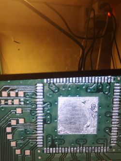 Playstation 4 Slim - poszukiwany kondensator SMD na płycie SAE003 obok skalera obrazu