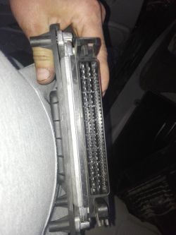 Citroen C5 2.2 HDI - Gdzie podłączyć urwane kable od potencjometru gazu?