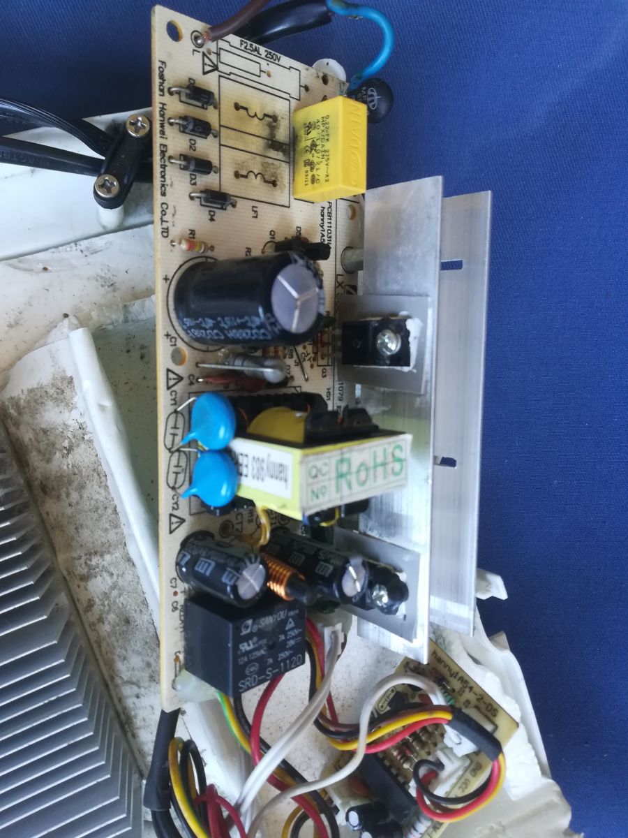 Filtr UU10.5 do zasilacza lodówki Ezetil E32M - jaka wartość ...