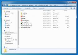 Screenshot of a Windows folder with files and directories related to Arduino and ESP32.