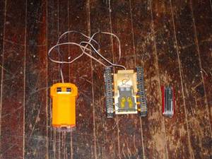 Ard-e - jeżdżący robot oparty o płytkę Arduino