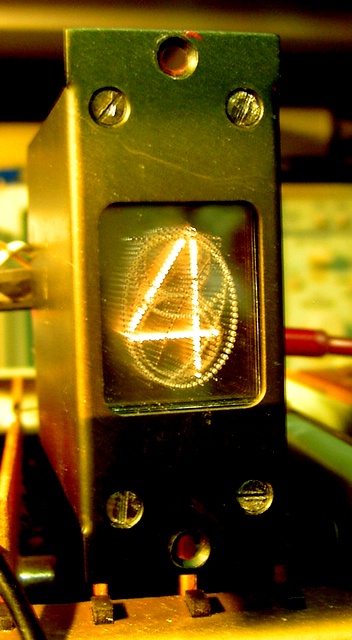 Zegar z nietypowym wyświetlaczem