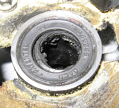 Opel Astra F i dziwne charczenie za rozdzielaczem.