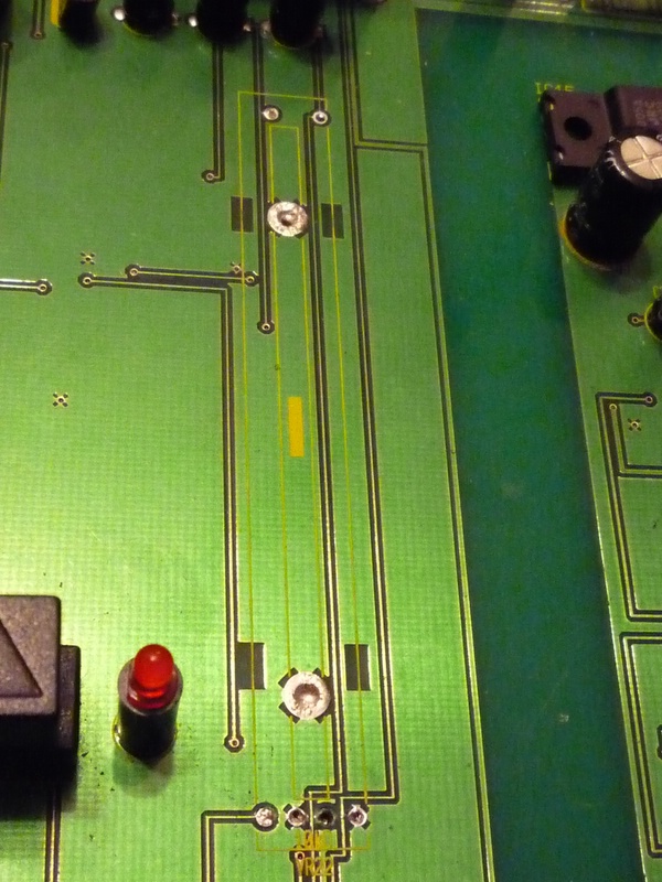 Mixer BEHRINGER DX500 problem z potencjometrem suwakowym