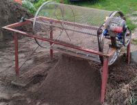 Rotary sieve for DIY soil.