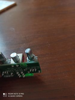 Poszukiwany potencjometr do regulacji głośności w konsoli DJ Numark