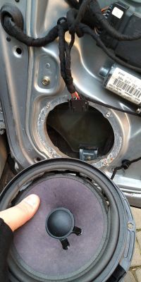 Wymiary tweeterów w Passat B5FL i opinie o zestawie JBL Stage3