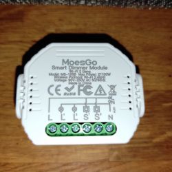 Two-channel smart dimmer module MoesGo MS-105B with technical specifications.