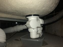 DIY Guide: Fixing a Leaky Tub Drain and Seal - Female Homeowner Inquiry