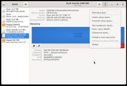 Okno aplikacji GNOME Disks z zaznaczonym dyskiem TOSHIBA 500 GB