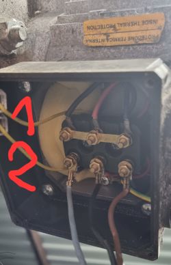 Dlaczego motoreduktor 1,1kW 50 obr./min jawi się słabiej od 0,37kW 35 obr./min?