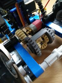 Samochód RC DIY - Lego + Arduino Samochód RC DIY - Lego + Arduino