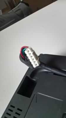 Jak podłączyć monitor VDO z wtyczką 16 pinów?