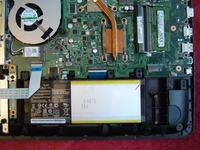 ASUS K756UB-TY016T - do czego służy wolny port zaznaczony na zdjęciu?