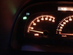 Renault Laguna 1 - Kontrolki świateł mijania i drogowych się mieszają