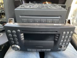 Mercedes SLK200 zmiana radia na nieoryginalne