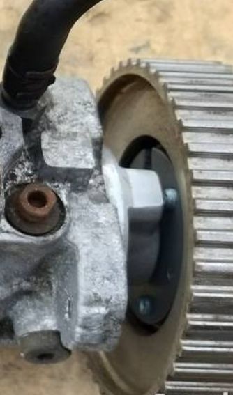 VW Golf 4 1.9 TDI - Po wymianie uszczelki dalej cieknie z pompy paliwa