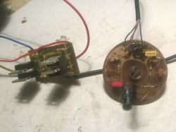 Simple solar tracker on the L272M for controlling solar panels. Simple solar tracker on the L272M for controlling solar panels.