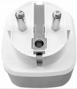 Zbliżenie na uszkodzoną wtyczkę LSPA9 z ułamanym bolcem.