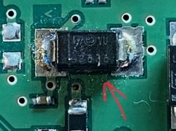 [DYSK SEAGATE ST3500630A] Pomoc w identyfikacji diody/transila