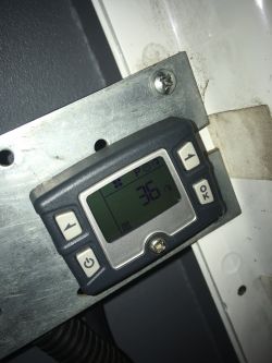 Ustawienia ciągłego działania ogrzewania postojowego - wyłączanie co godzinę