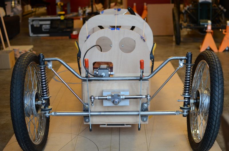 DIY Samochody elektryczne ze sklejki - czy nowy trend w motoryzacji