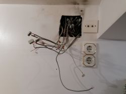 Szukam centralki telefonicznej obsługującej router z VoIP