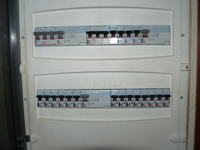 High-Pitched Sound from Fuse Box when 3.5 kW Air Conditioner is On in a 12.5 kW Apartment