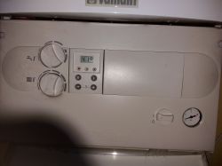 Identifying Correct Valve to Refill Water in Heating Circuit of Unidentified Vaillant Stove Model