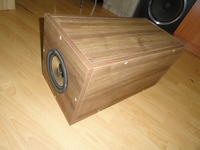 Subwoofer Extreme rx 602, czy wstaw. przegród w tę skrzynię osiągnę lepszy bas?