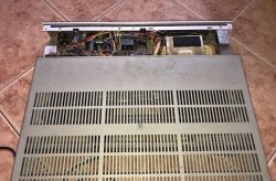 Wnętrze wzmacniacza audio Blaupunkt Mainamplifier MA-240 [1979/1980?]