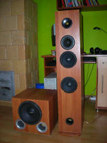 Kolumna i subwoofer na g³o¶nikach alphard-a Kolumna i subwoofer na g³o¶nikach alphard-a