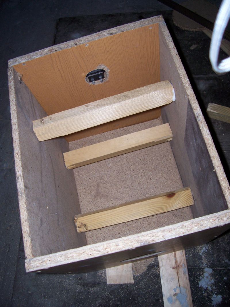 Subwoofer ekstremalnie budżetowy, ze śmieci Subwoofer ekstremalnie budżetowy, ze śmieci