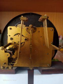 Zegar wahadłowy ścienny - zegar przestał działać.