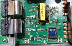 Moduł SMPS z elektronicznego systemu ICCU marki Hyundai MOBIS
