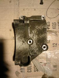 Passat 1.9 TDI 1Z 1995 - Łapa alternatora. Passat 1.9 TDI 1Z 1995 - Łapa alternatora.