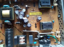 Monitor nie wyświetla - Monitor nie wyświetla części obrazu