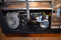 Whirlpool ADG 758 - Woda wycieka spod drzwi zmywarki po kilku minutach pracy