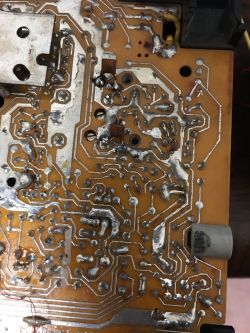 Grundig RR220 - przestrojenie UKF (szukam schematu)